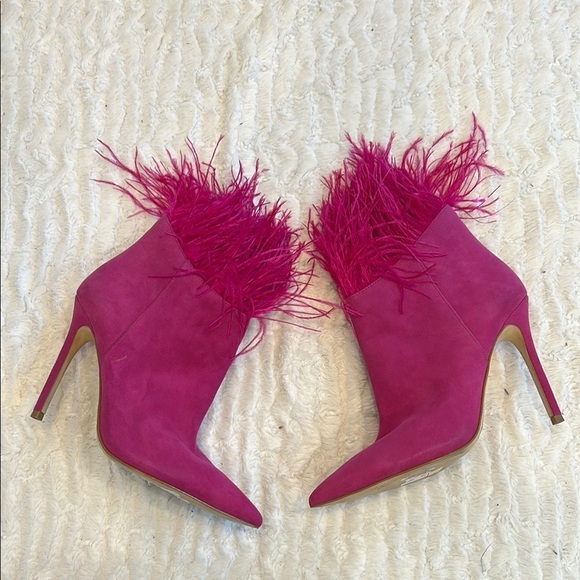 MICHAEL Michael Kors Shoes - Michael Kors Fuchsia ostrich Feathered Women's Ankle Boots size 8 women’s
